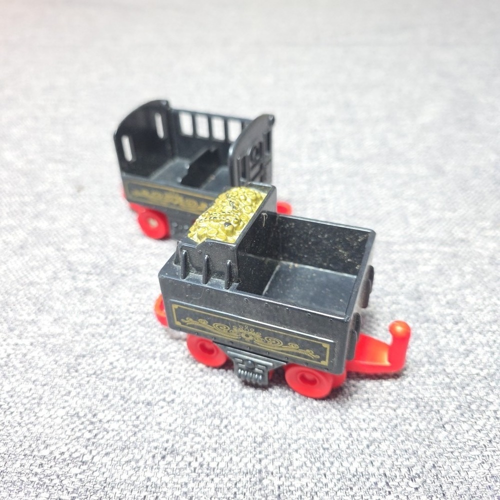 Geotraxβ Most Generous Team Sheffield Jenkins Push Train 2 Cars